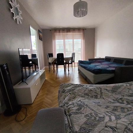 Appartement A Proximite De Disney De Val D Europe Montévrain Kültér fotó